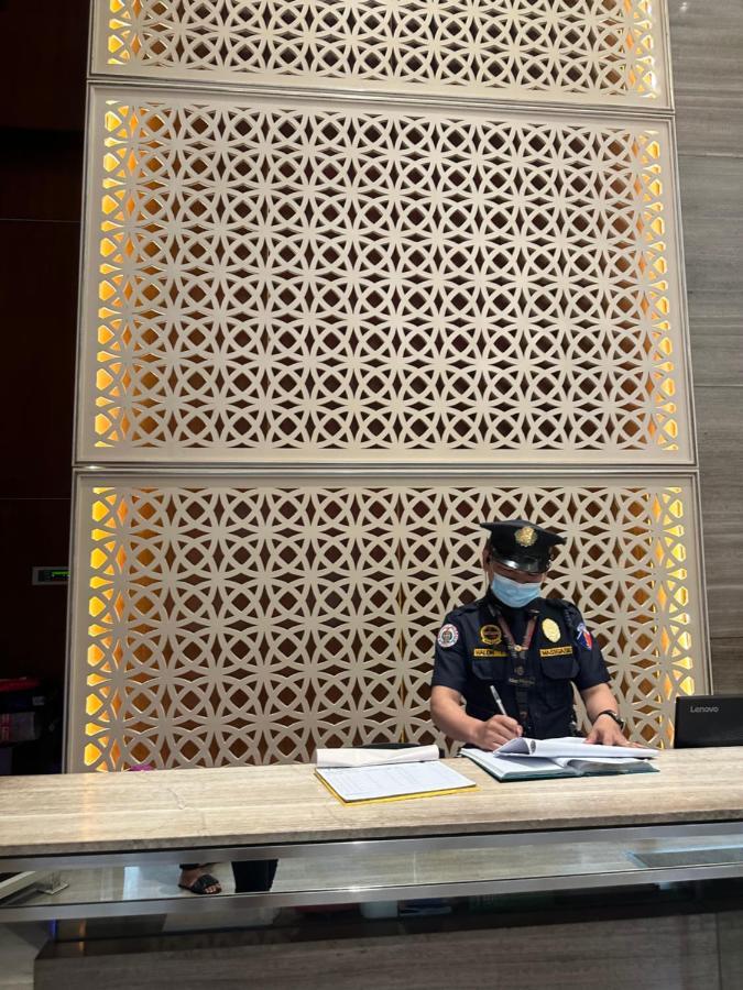 Luxury Suite Across Sm Megamall Apartment Manila